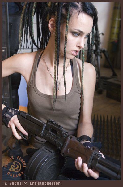 girls-with-guns-36